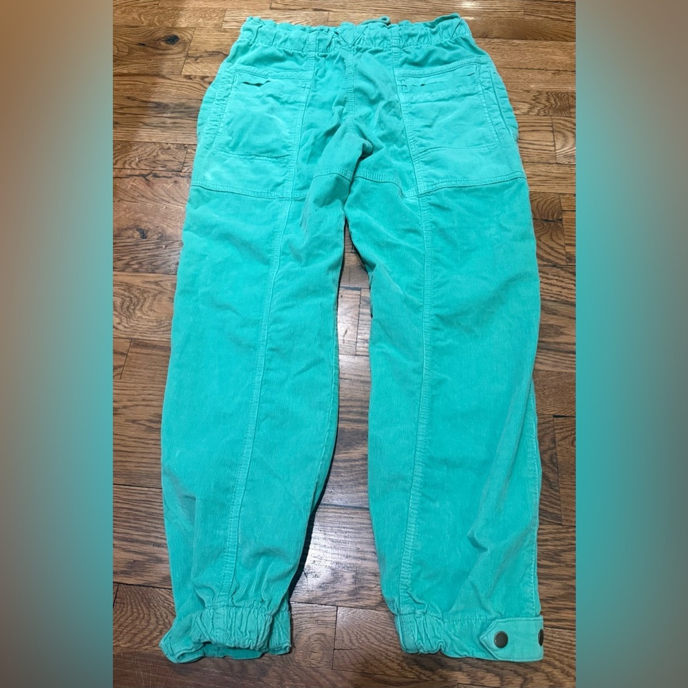 We the Free. Angelo Mid Rise Pull-On Corduroy Jogger. Green. Size Small. - Picture 4 of 11